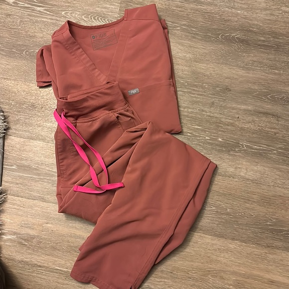 Figs Other - Figs Women's Scrub Set in Pink